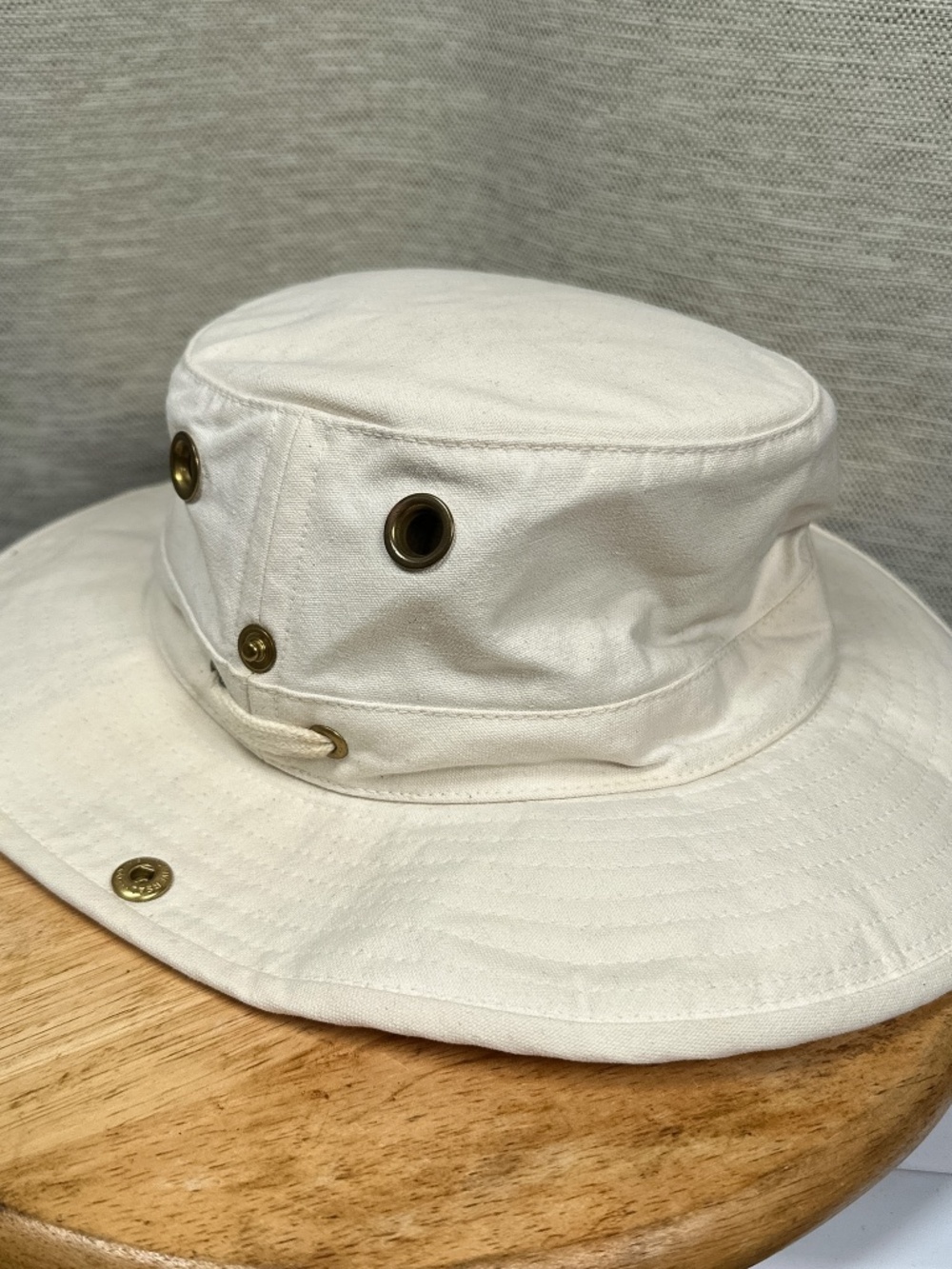 Vintage Tilley Canvas Made in Canada Tan Maple Leaf Sun Hat Unisex 7 1/2